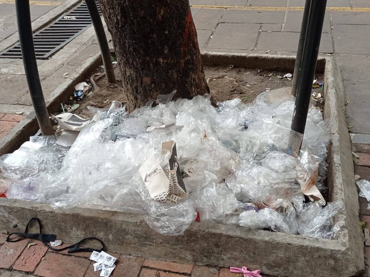 Falta cultura en puntos críticos de Bucaramanga: secretaría de Ambiente tras basuras en calles