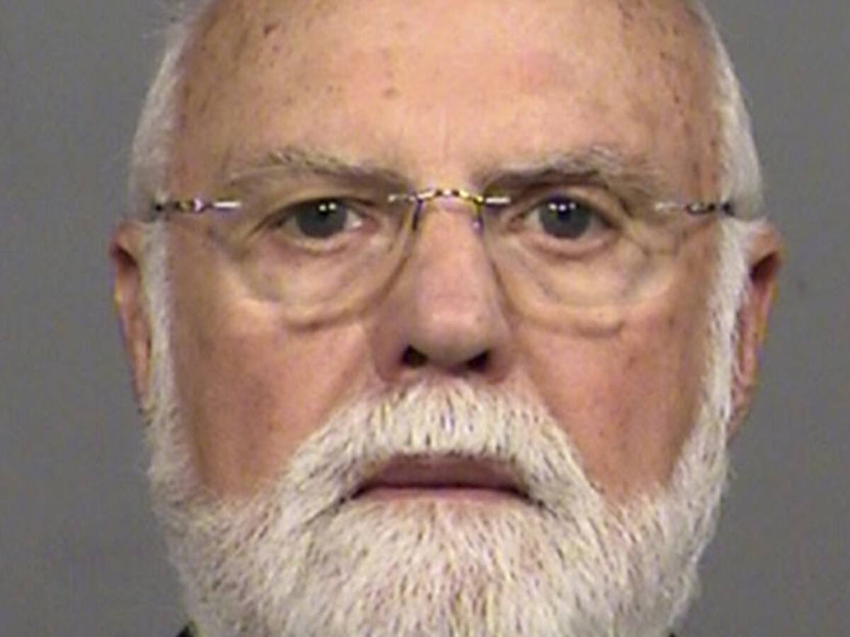 La historia del médico que inseminó con su esperma a 90 mujeres en EE.UU.