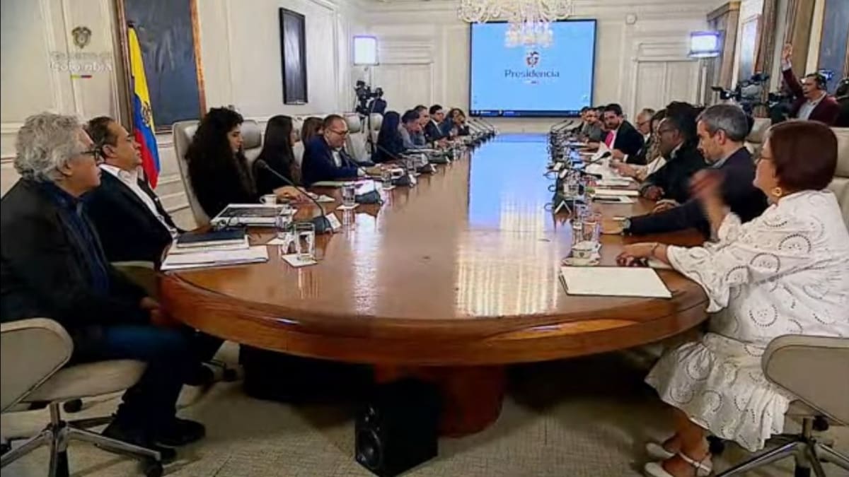 ¿Por qué delito podrían ser investigados los ministros que firmaron el decreto de consulta popular?