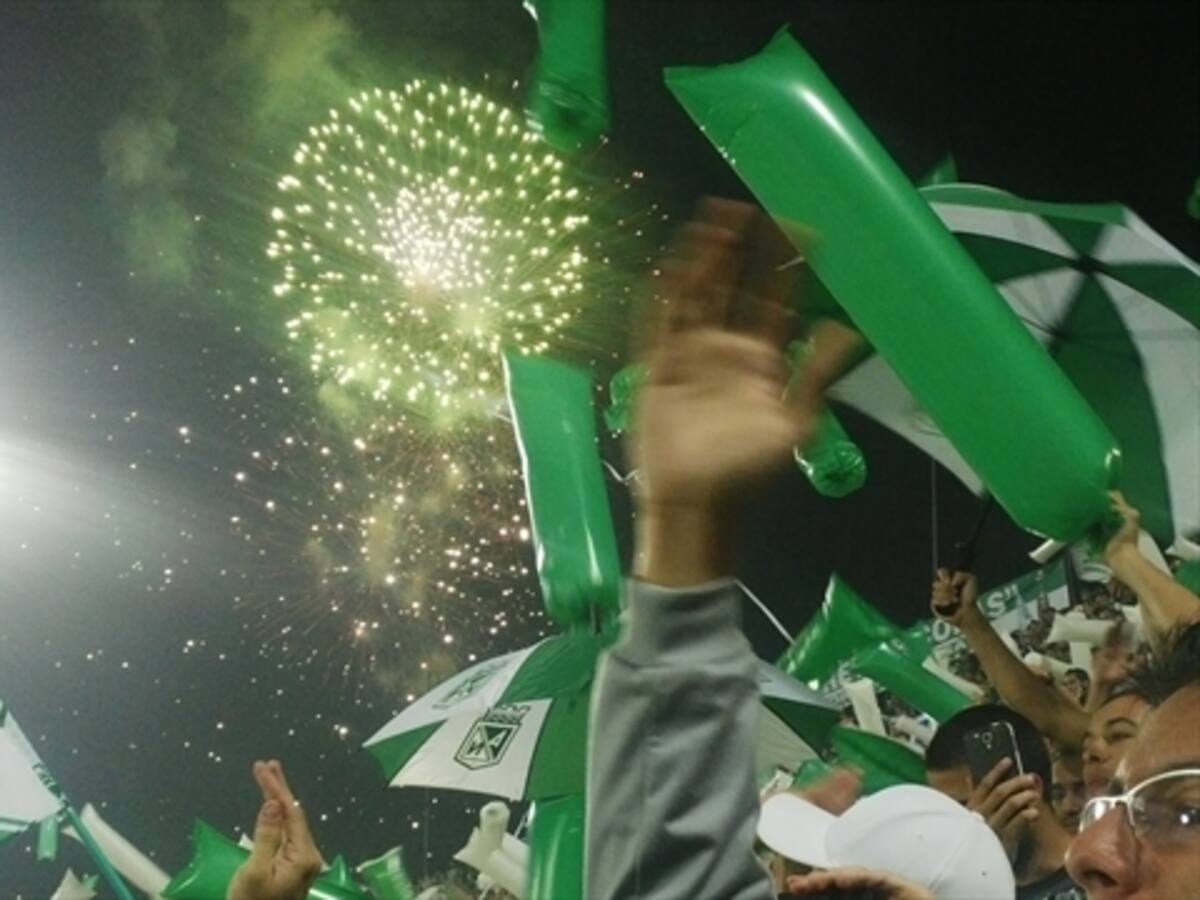 Hinchas que usaron pólvora no podrán ingresar en un año al estadio
