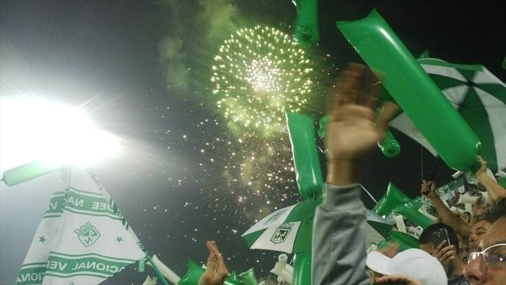 Hinchas que usaron pólvora no podrán ingresar en un año al estadio