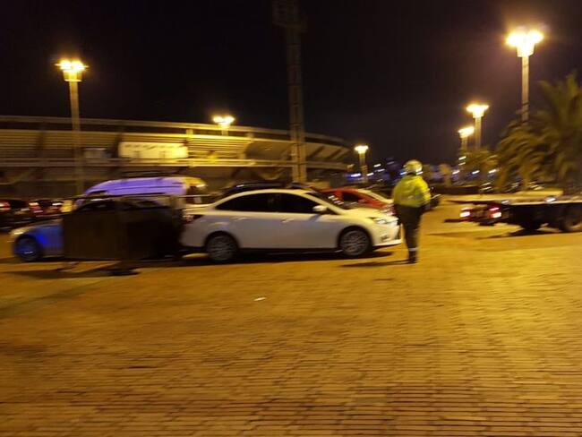 Se llevaron los carros de los asistentes al Movistar Arena