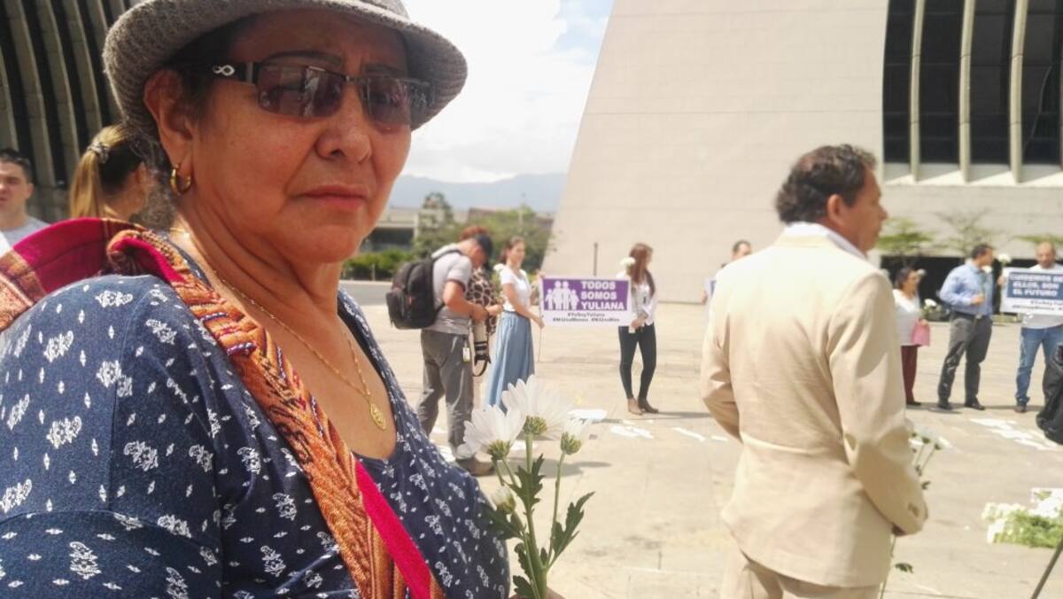 Los ciudadanos se sumaron a la iniciativa nacional #YoSoyYuliana para rechazar todo acto de violencia contra los niños.