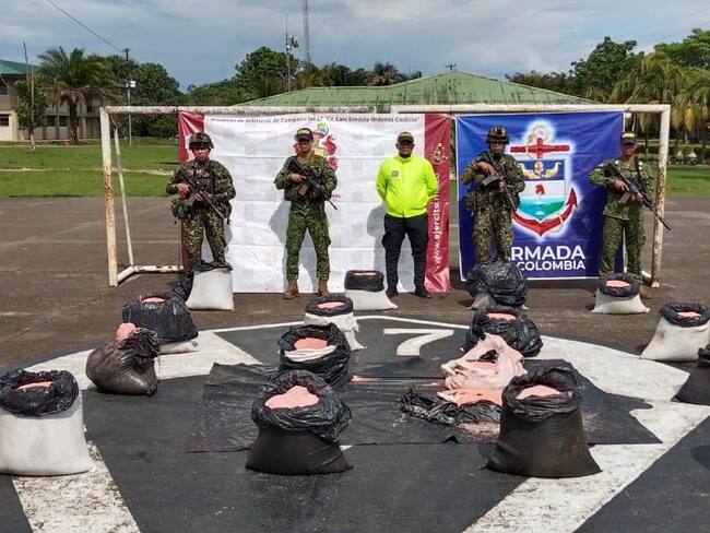Destinados para fabricar más de 2.500 artefactos explosivos improvisados. Foto Ejercito Putumayo.