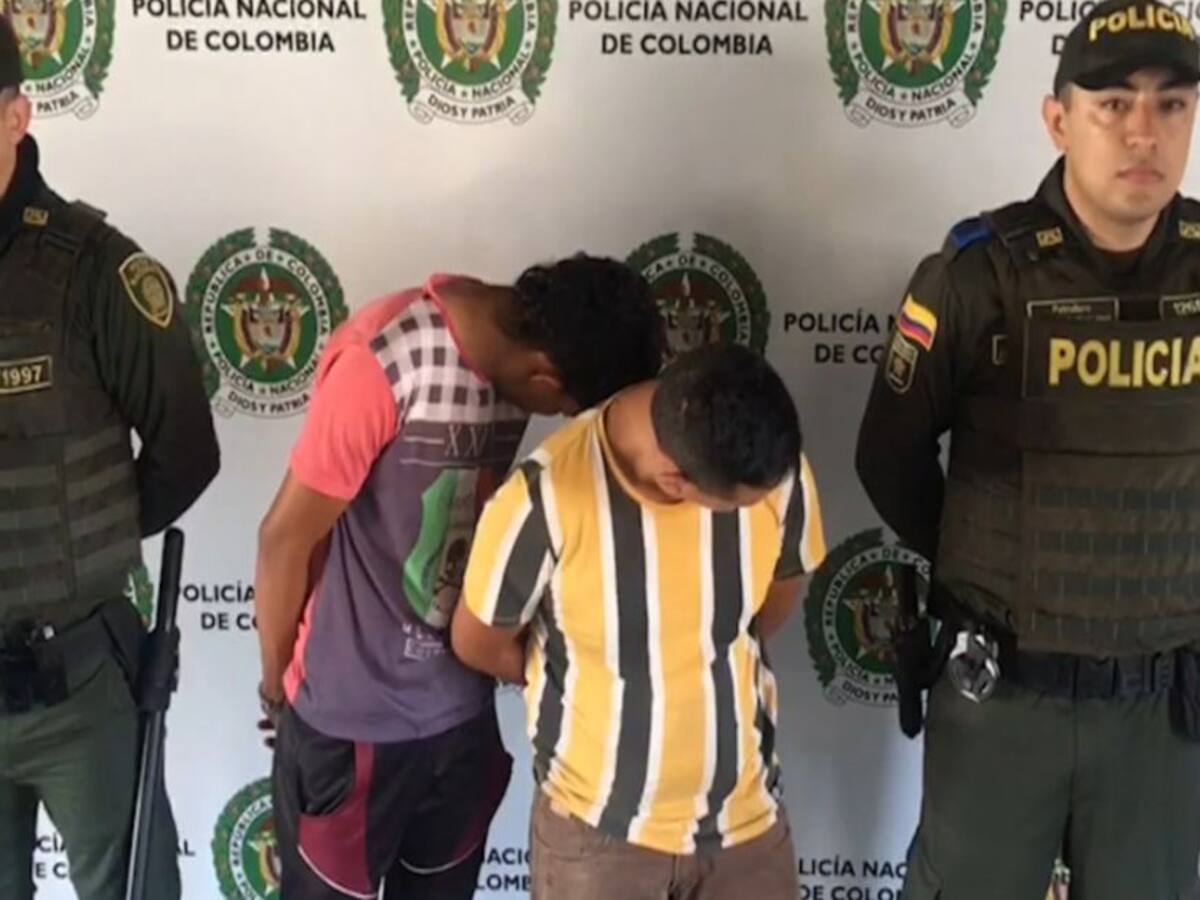 Los cogieron robando cable del alumbrado público
