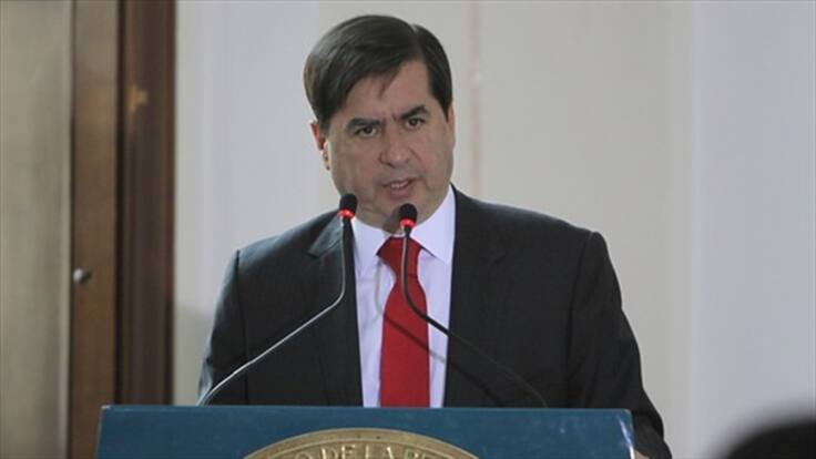 Gobierno insistirá en listas cerradas y eliminación de fuero al procurador