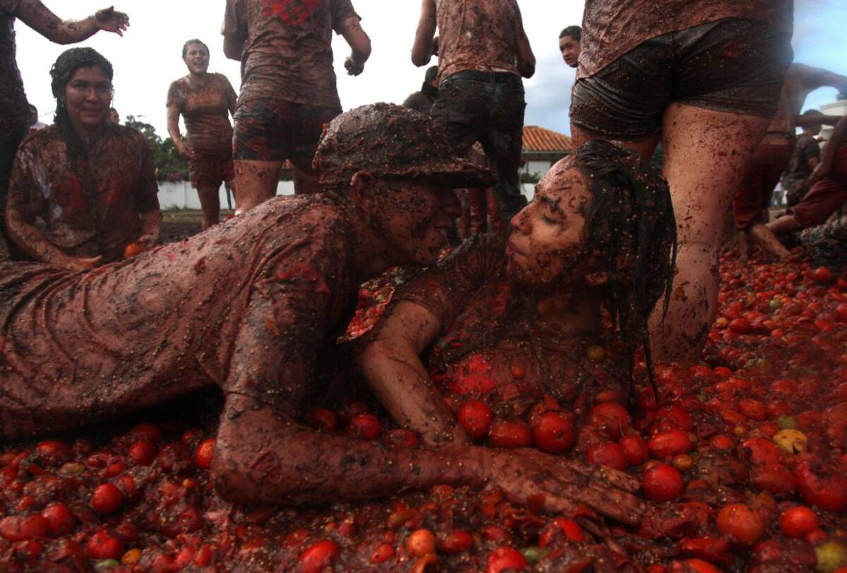 El amor no escapa de la batalla con tomates, en Sutamarchán. 