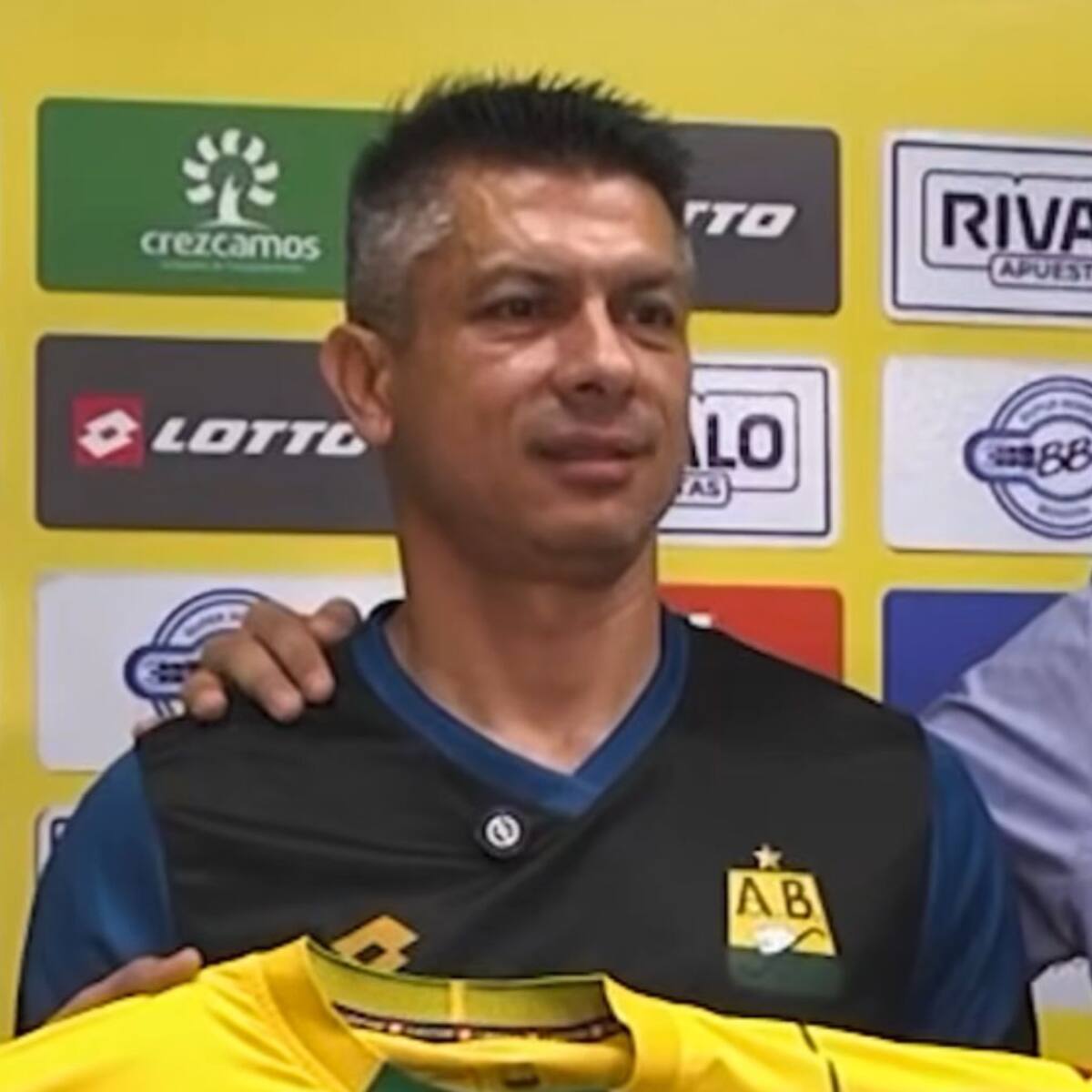 Nuevo DT del Bucaramanga avisa a Nacional: “Queremos entrar en la historia del club el 5 de febrero”