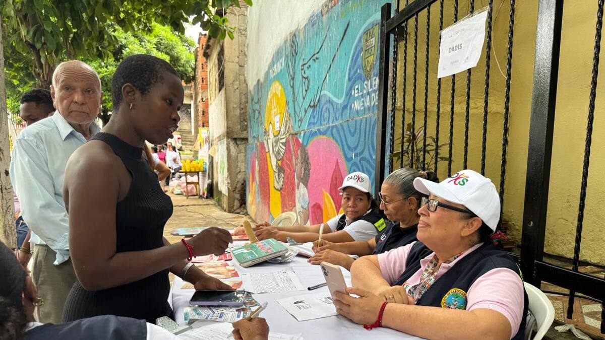 Distrito llegó con oferta institucional al barrio El Silencio