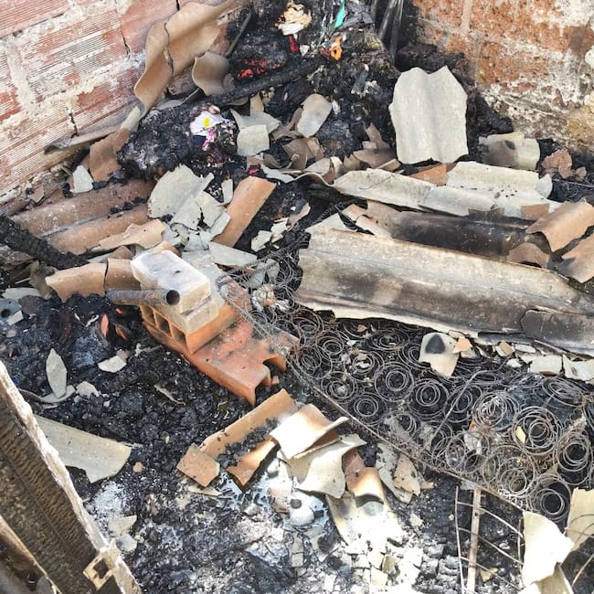 Así quedó la vivienda en La Candelaria. // Caracol Radio Cartagena
