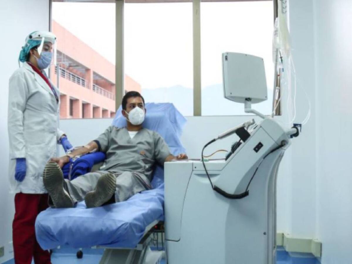 Sec de salud pide a pacientes regresar tanques de oxígeno