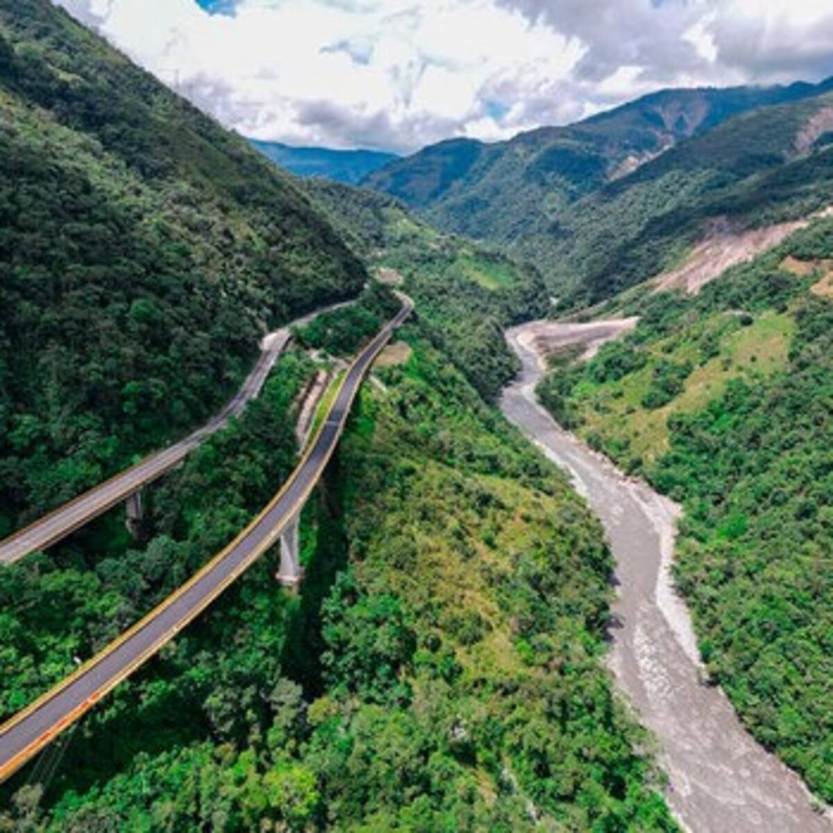 Estado vía al Llano HOY: cierres por lluvia y deslizamientos en vía Bogotá - Villavicencio