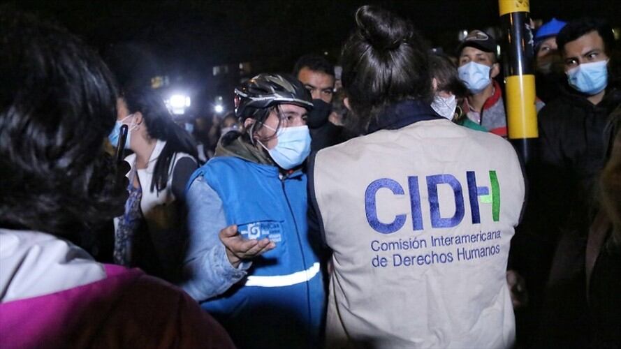 Visita previa de una delegación de la CIDH durante jornadas de protestas en Colombia. 
Foto: Colprensa
