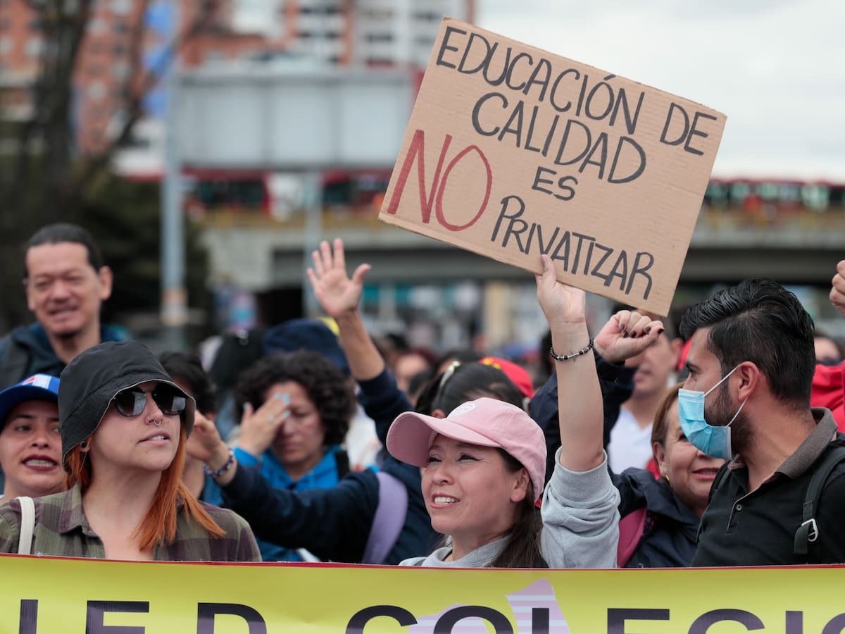 Cerca de 900 docentes en Boyacá se suman a paro nacional por crisis en salud del magisterio