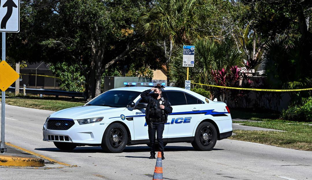 Media hora después del tiroteo detonó un artefacto explosivo