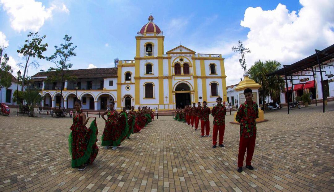 Con esta alianza se verán beneficiados los municipios de Bolívar y consiste en la colaboración para actividades de proyección social