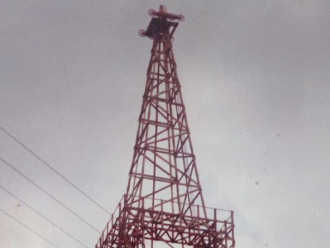 Foto: Enviada por el hijo del constructor de la Torre El Cable de Manizales, José Miguel Castaño.  