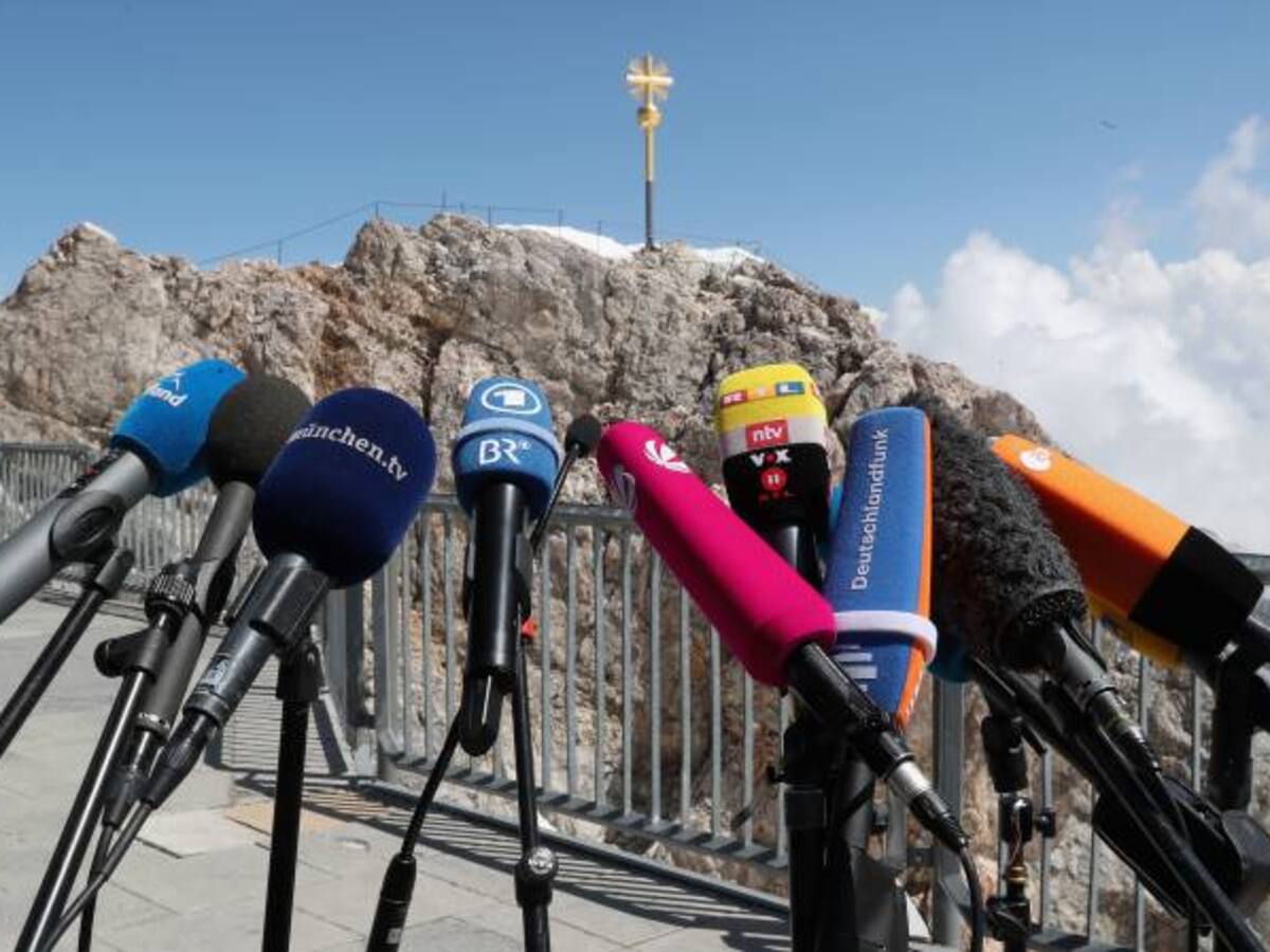 El periodista ruso 'asesinado' aparece vivo luego de capturar a su asesino