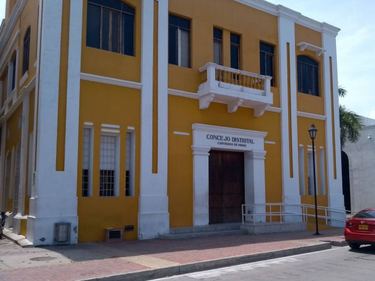 Confrontaciones entre concejo y alcaldía en clausura de sesiones ordinarias