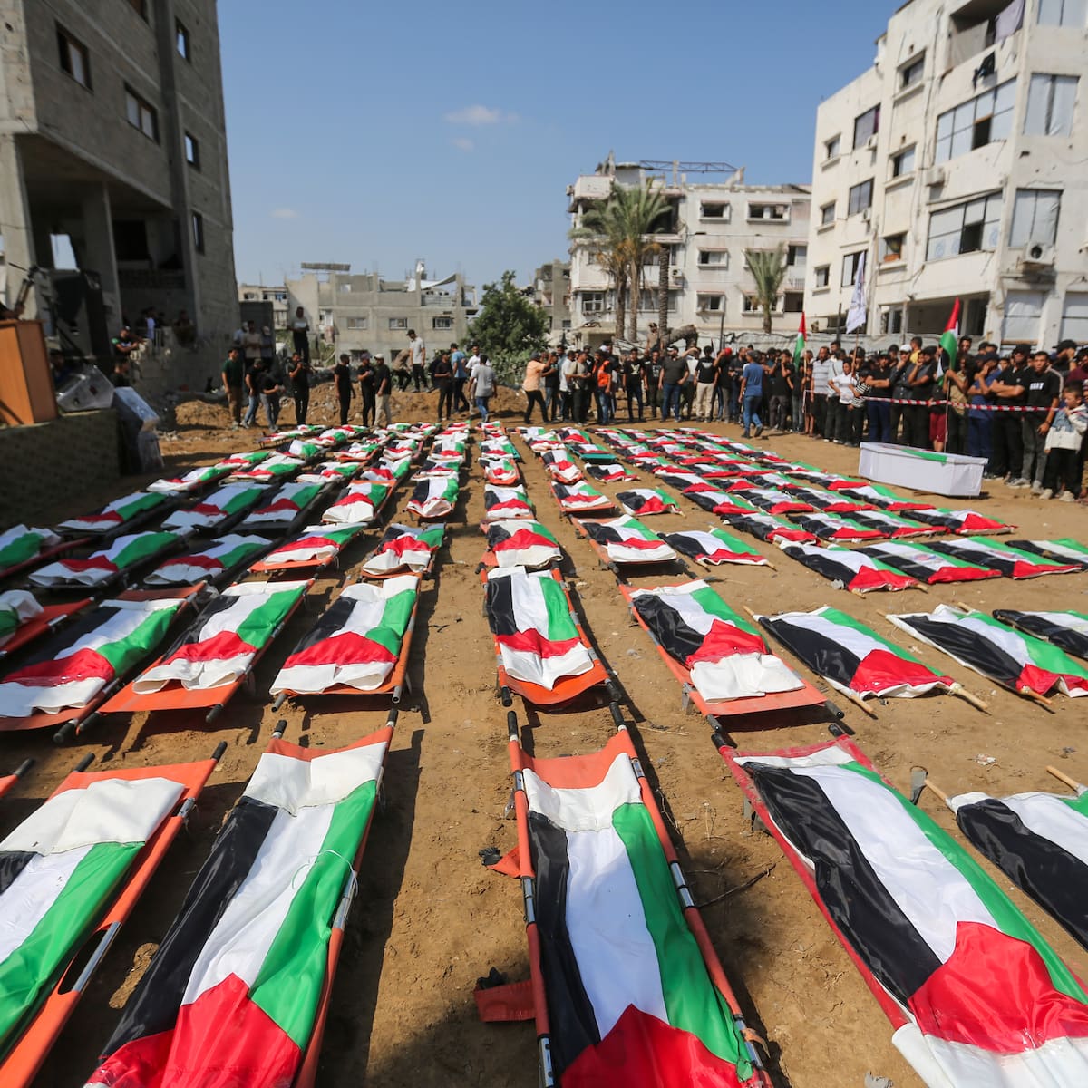 Gaza enterró a 112 personas de una misma familia: Uno de los mayores funerales en la Franja