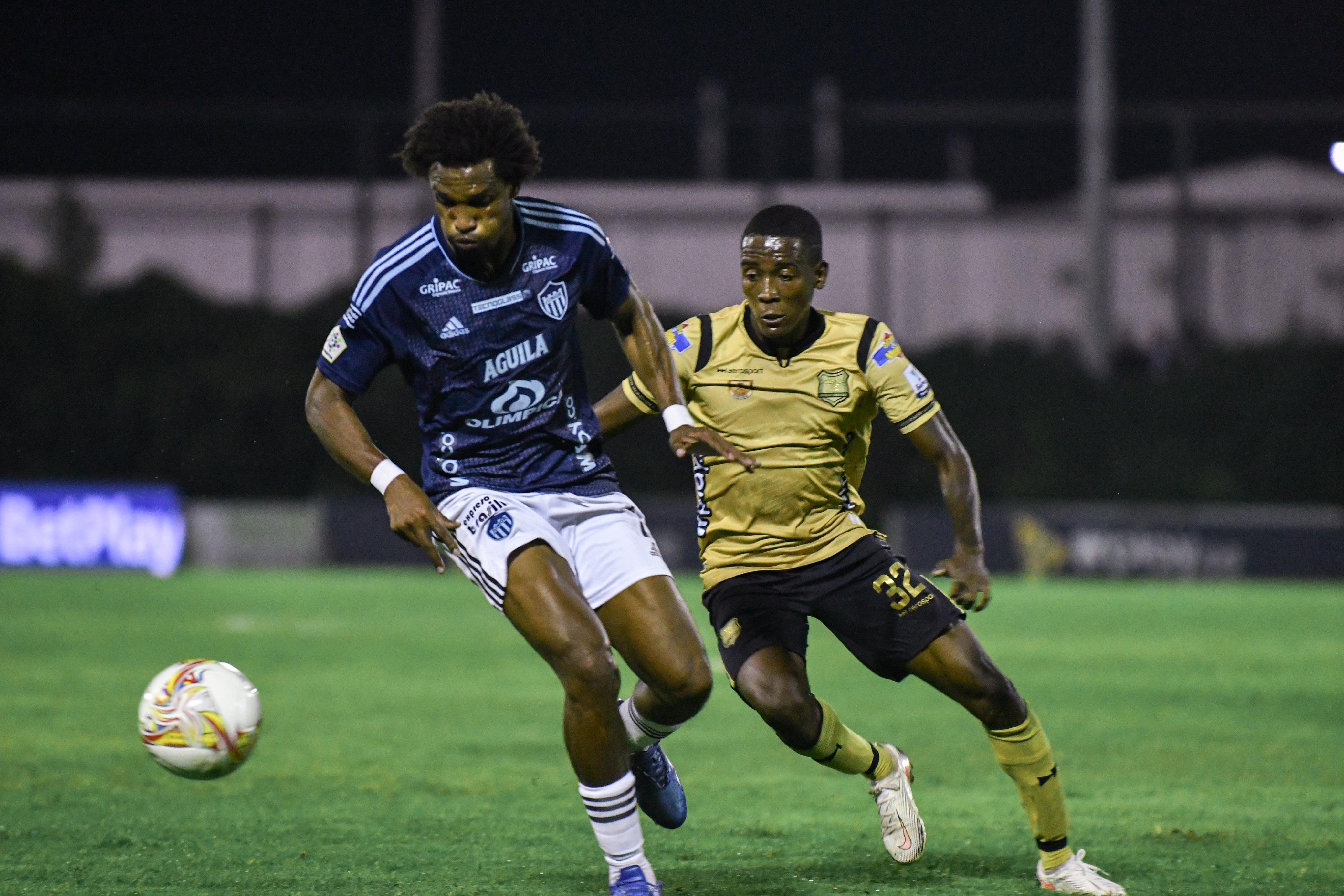 Junior visita a Águilas Doradas en la fecha 11 / Colprensa