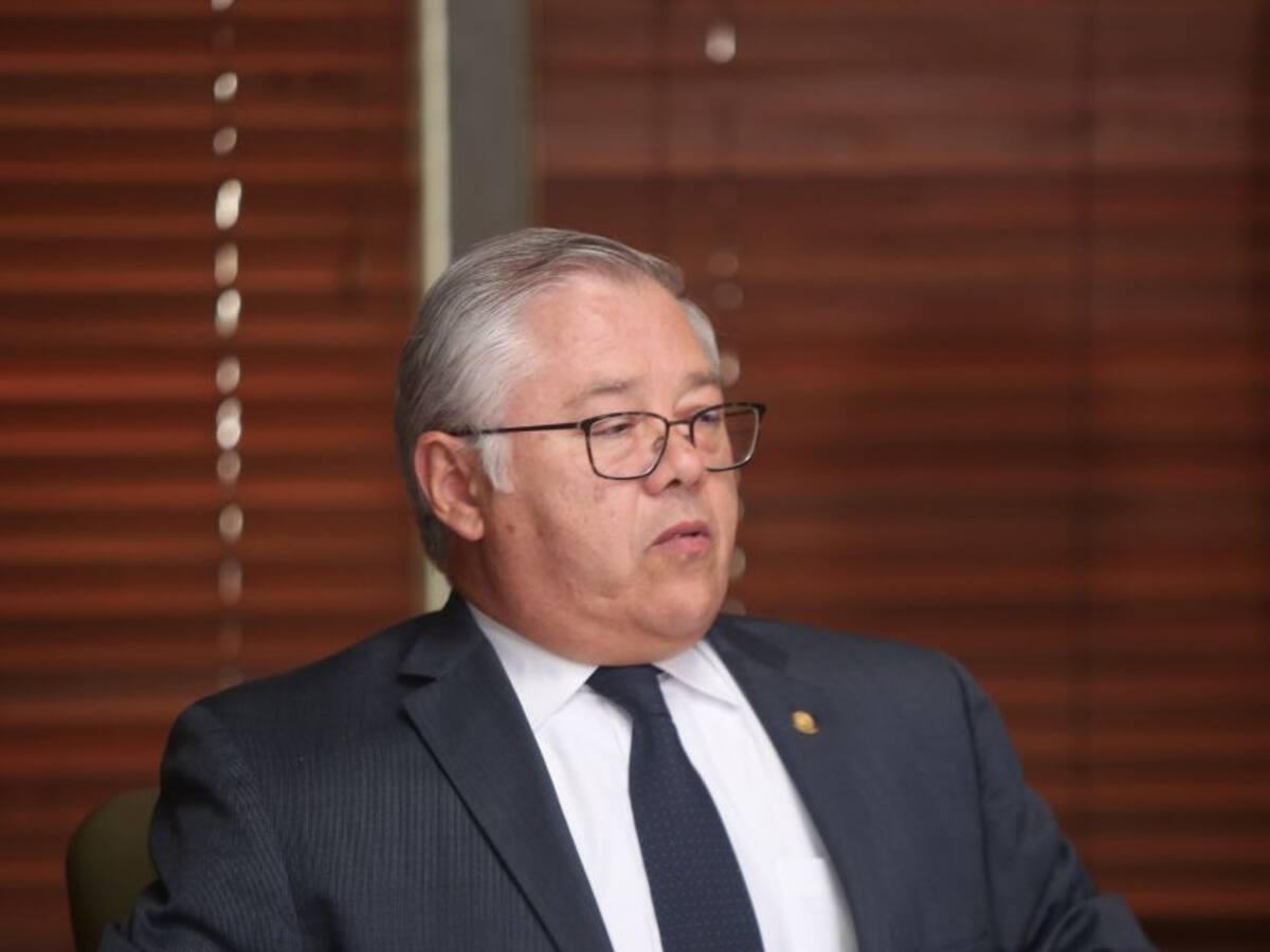 Exmagistrado Barceló fue llamado a versión libre a la Comisión de Acusación