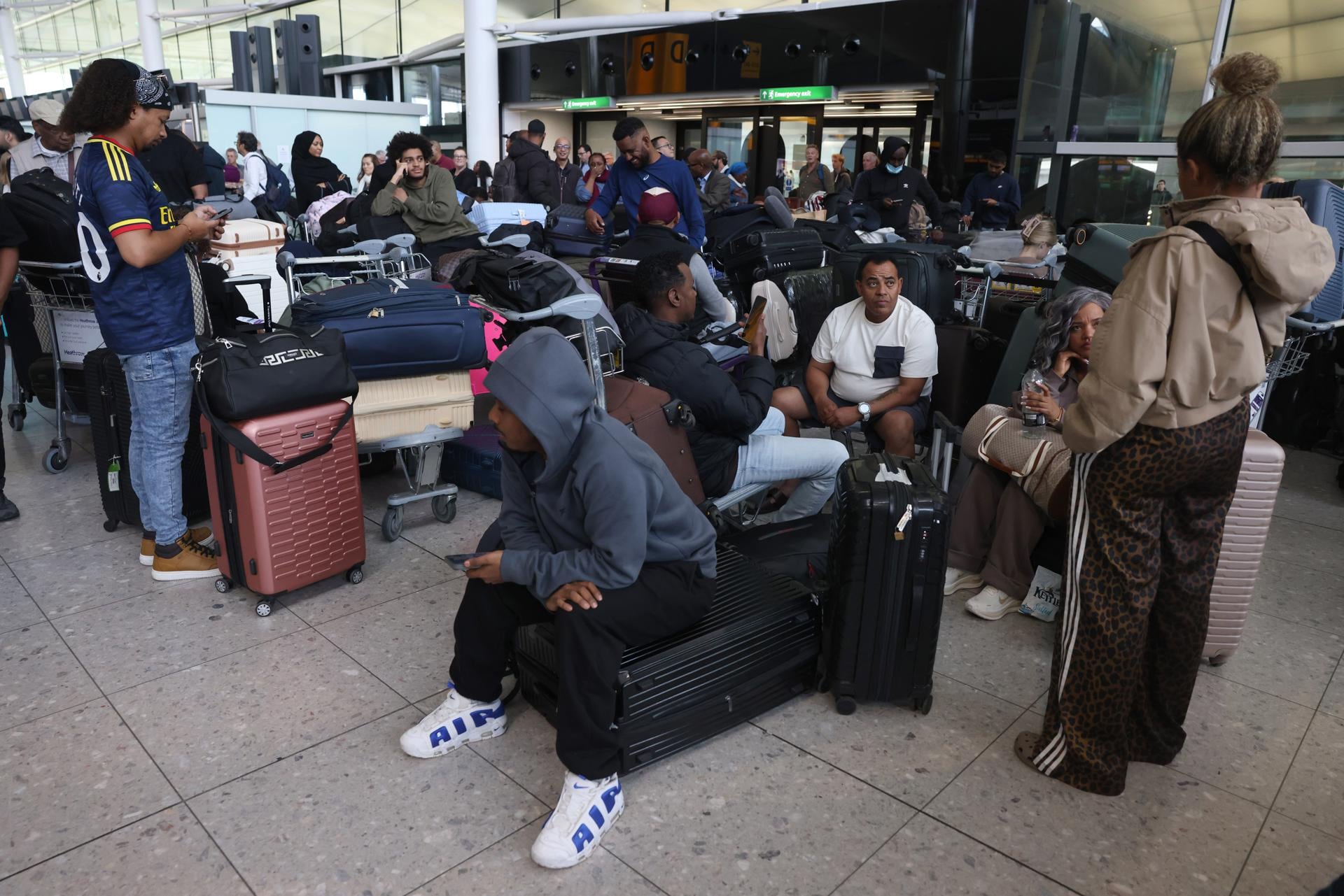 Una falla técnica dejó más de 2.000 vuelos cancelados en Reino Unido. Foto: EFE/EPA/NEIL HALL.