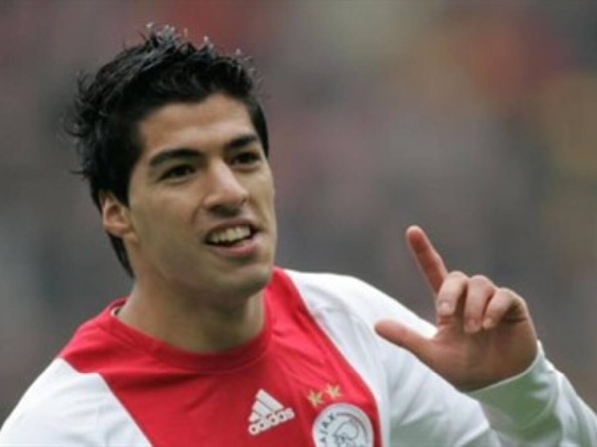 El uruguayo Luis Suárez es nuevo jugador del Liverpool