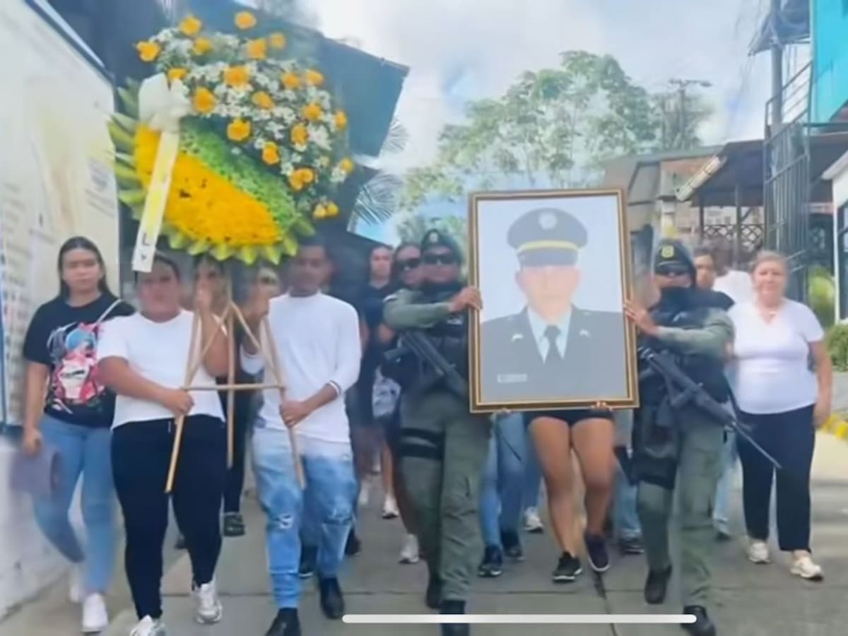 Con honores despiden en Buenaventura a patrullero asesinado en emboscada en Calima, Valle