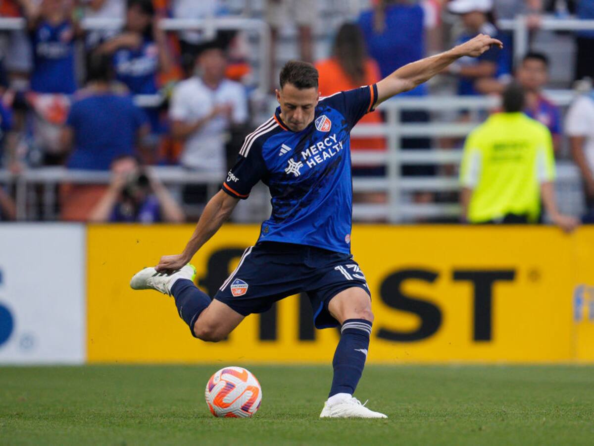 Santiago Arias estaría cerca de llegar a Brasil, tras su salida del Cincinnati