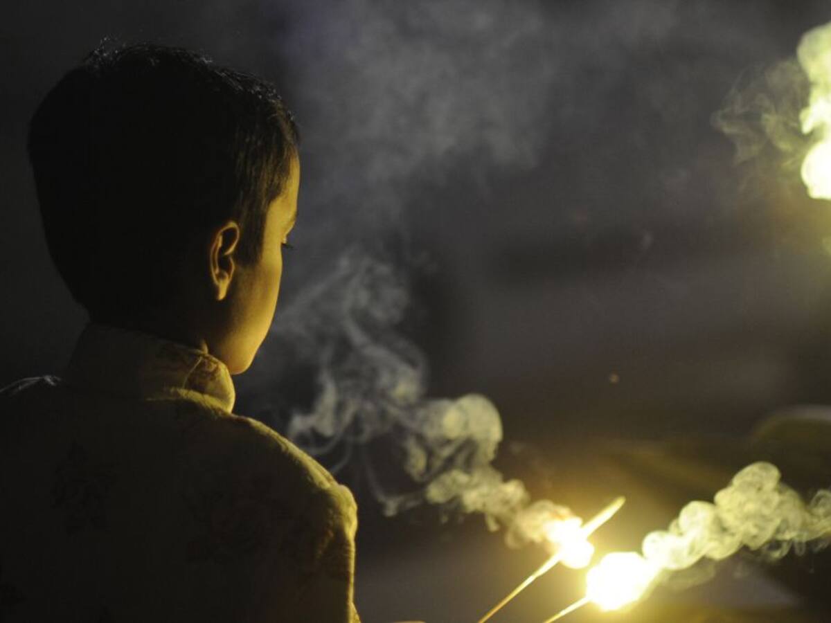 Al año más de 300 menores resultan quemados por pólvora en el país