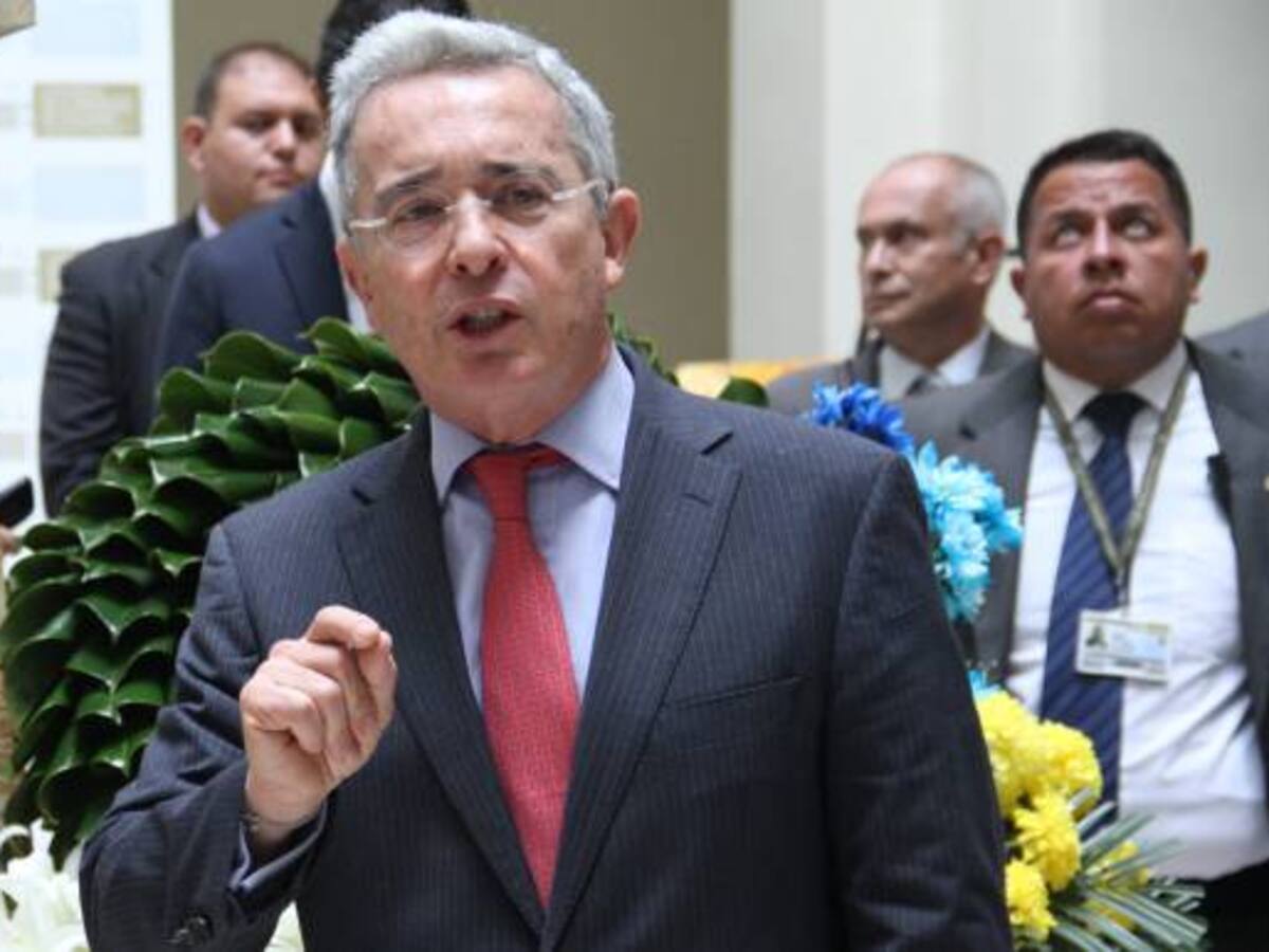 Unidad Nacional pide a Uribe parar campaña sucia contra el plebiscito