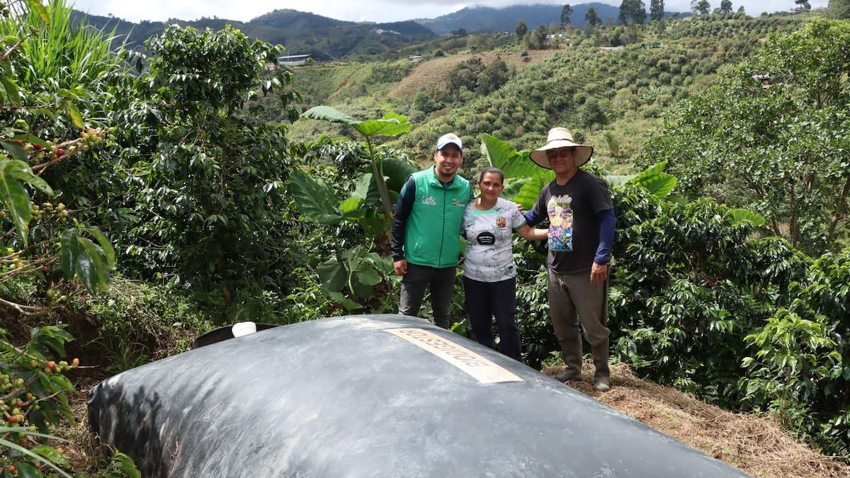 Biodigestores impulsan la protección ambiental en la Serranía de Peñas Blancas-Huila