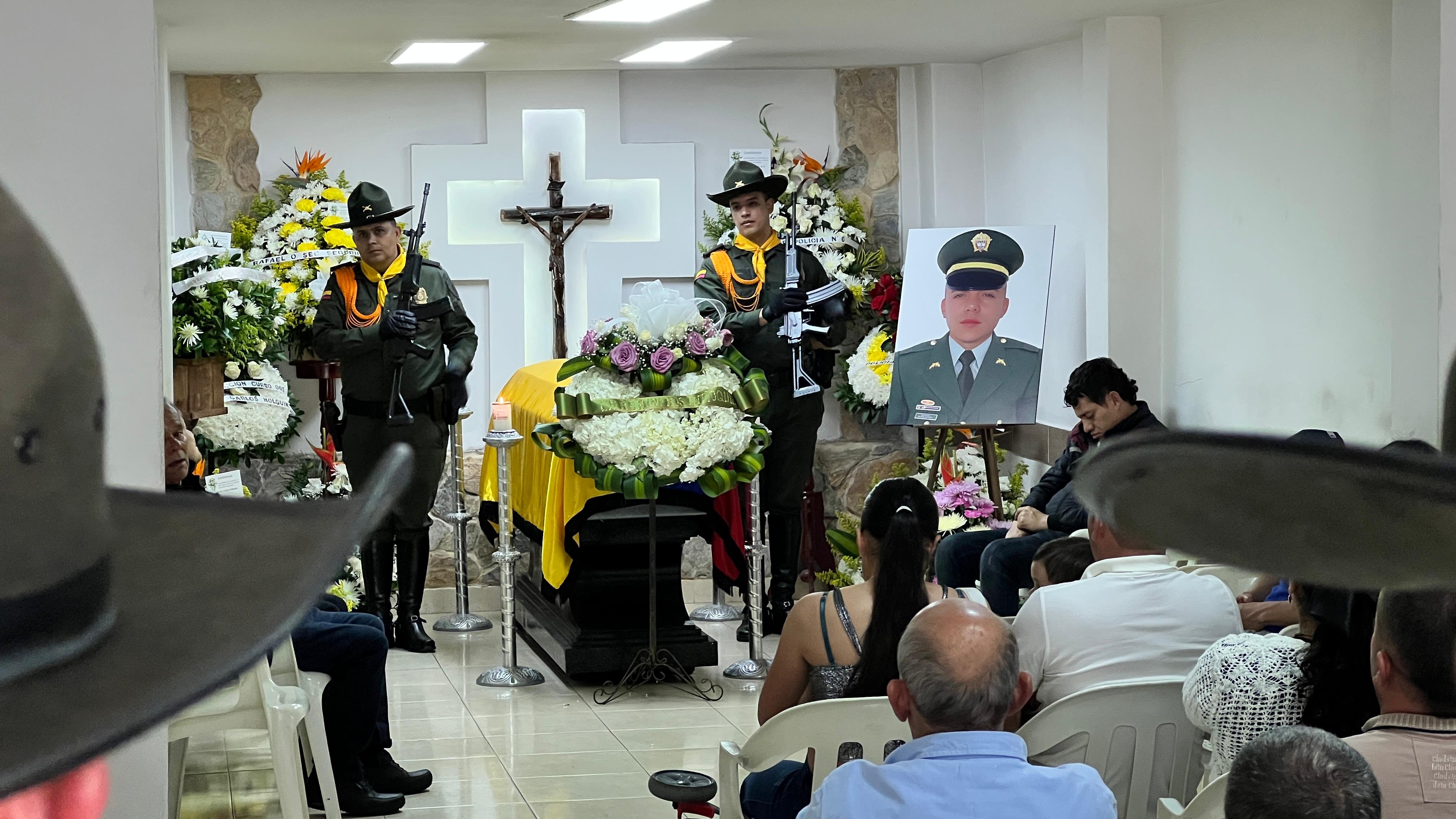 Sepelio del Subintendente Nelson Humberto Cárdenas Carmona- foto policía Antioquia