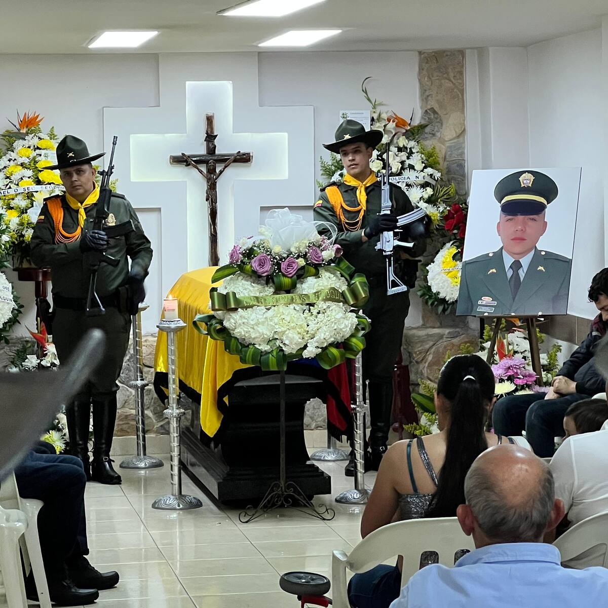 En Sonsón se realizó el sepelio del policía asesinado en Salgar en un ataque con explosivos