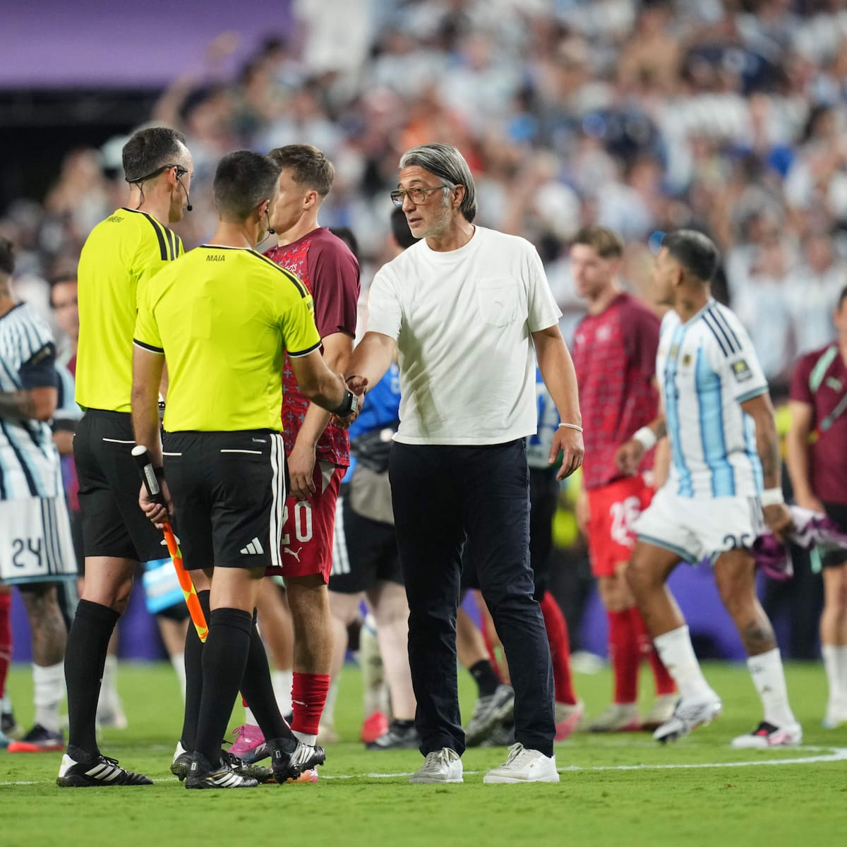 Sigue la lista: DT de Suiza estalla contra el arbitraje por polémica ante Argentina en Mundial 2026