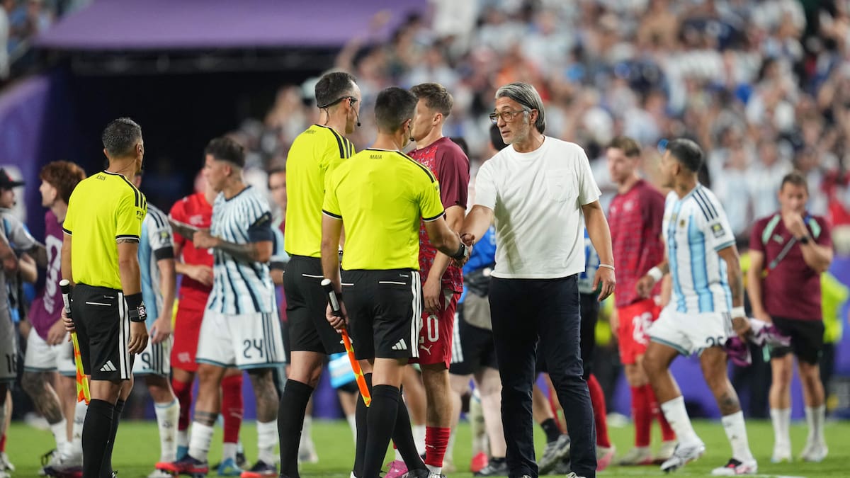 Sigue la lista: DT de Suiza estalla contra el arbitraje por polémica ante Argentina en Mundial 2026