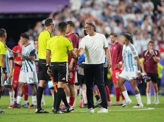 Sigue la lista: DT de Suiza estalla contra el arbitraje por polémica ante Argentina en Mundial 2026. (Photo by Ulrik Pedersen/NurPhoto via Getty Images)