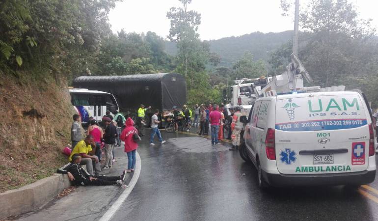 Tres heridos de consideración.