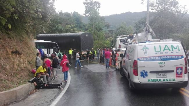 Tres heridos de consideración.