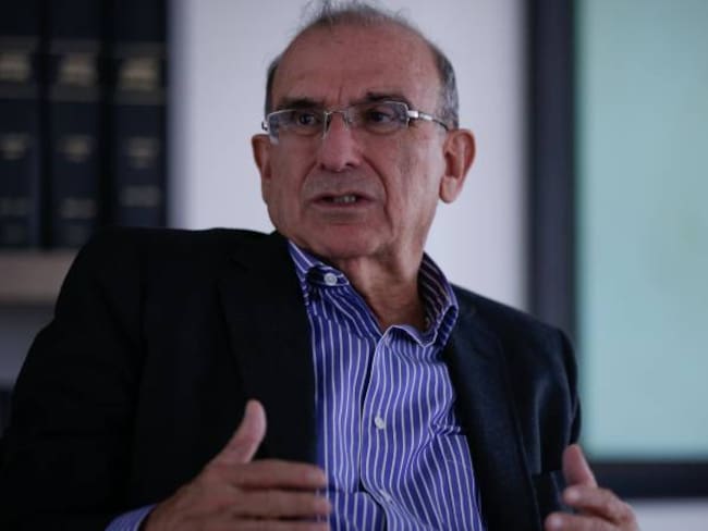 Humberto De La Calle presenta su renuncia como jefe de la negociación con las Farc