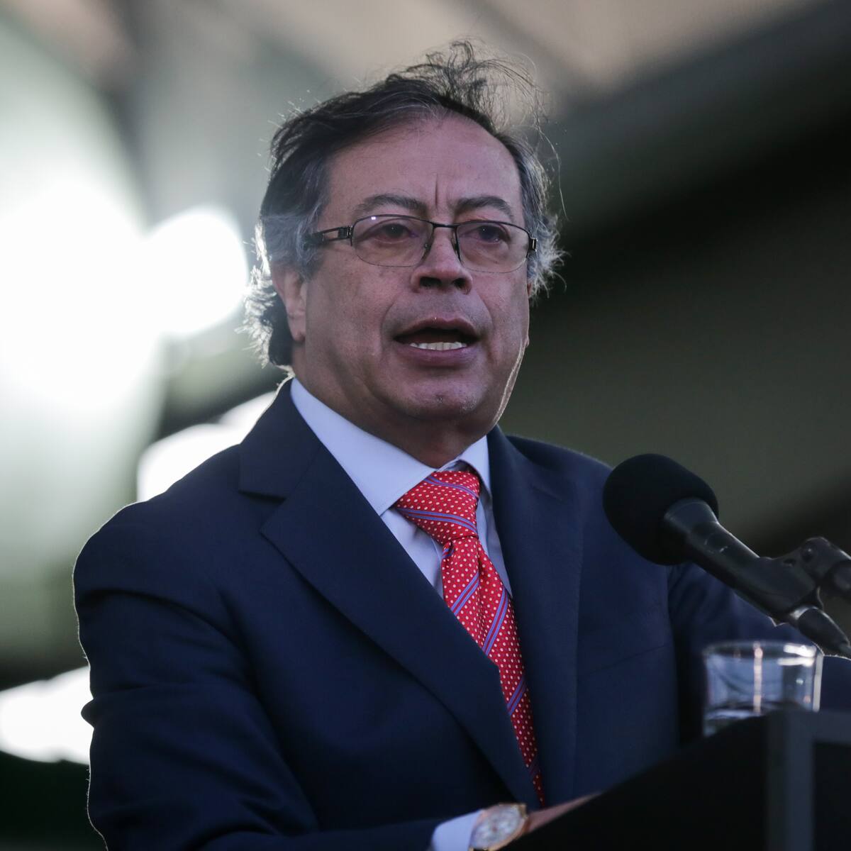 Petro respalda proyecto que daría beneficios a cabecillas de bandas criminales