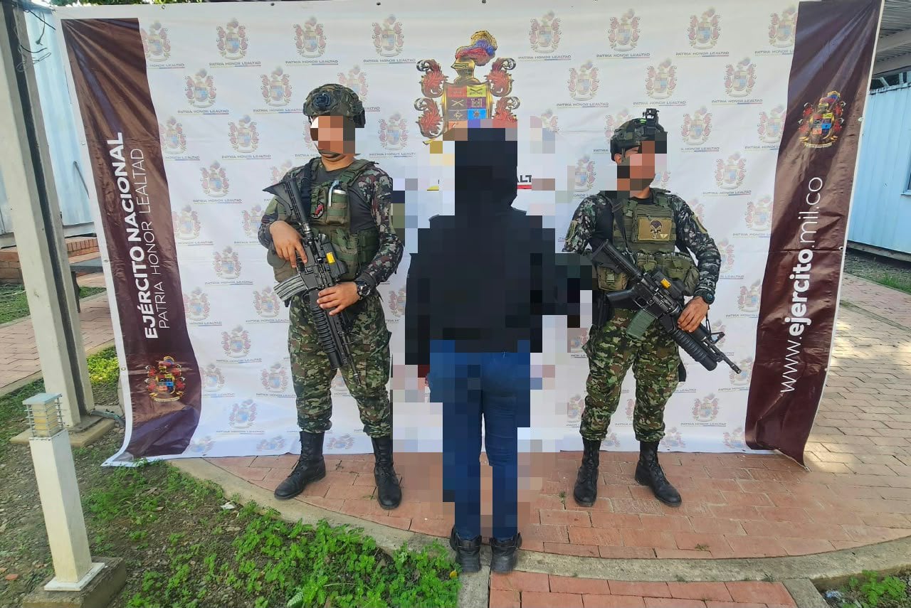 Integrante de la disidencia de las Farc se sometió a la justicia en el Catatumbo. Foto: Ejército.