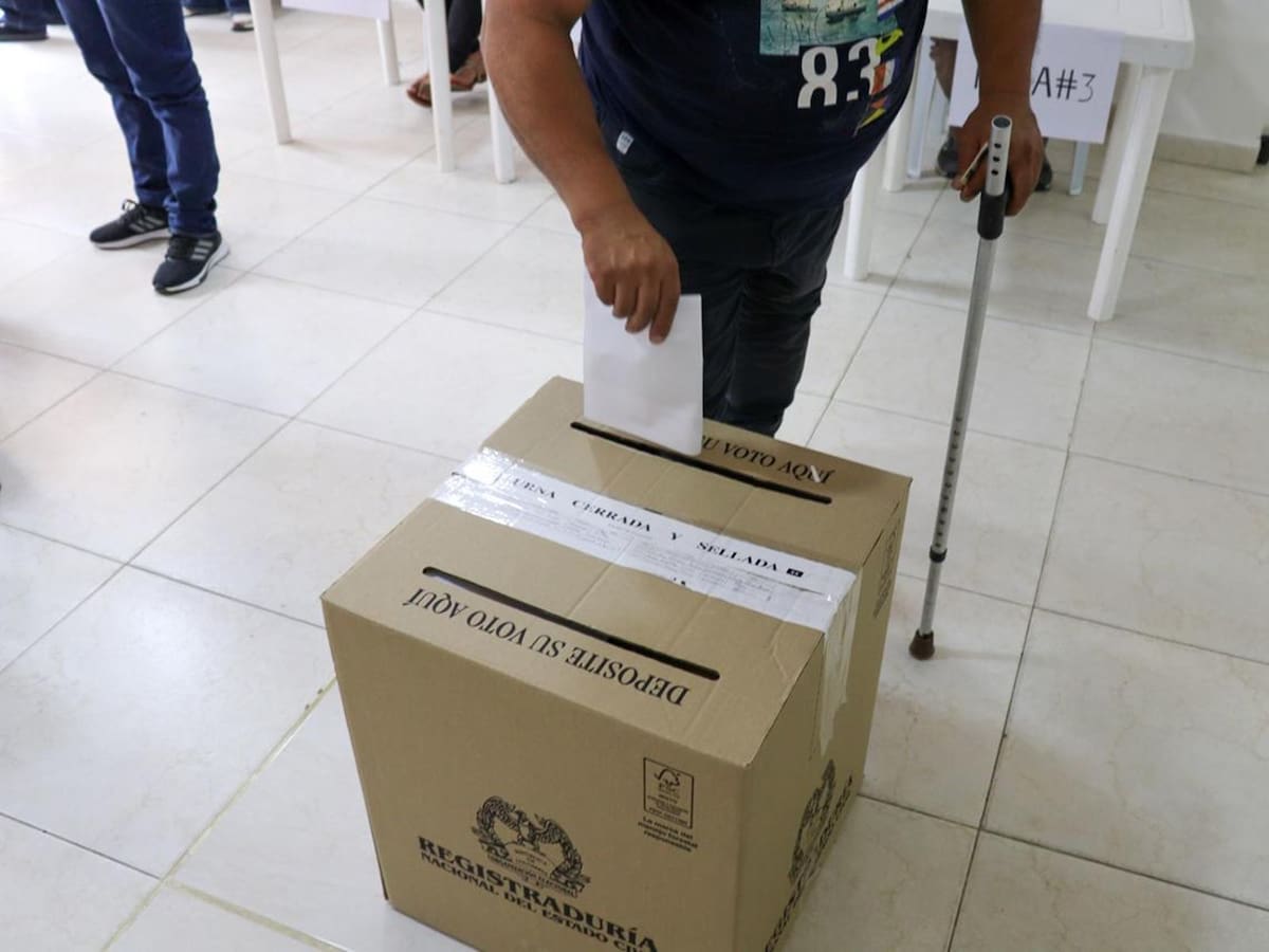 Candidatos alertan presunta injerencia de grupos armados en las elecciones presidenciales