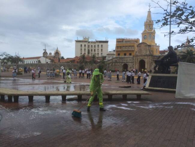 Jornada de embellecimiento de la Plaza Cervantes en Cartagena