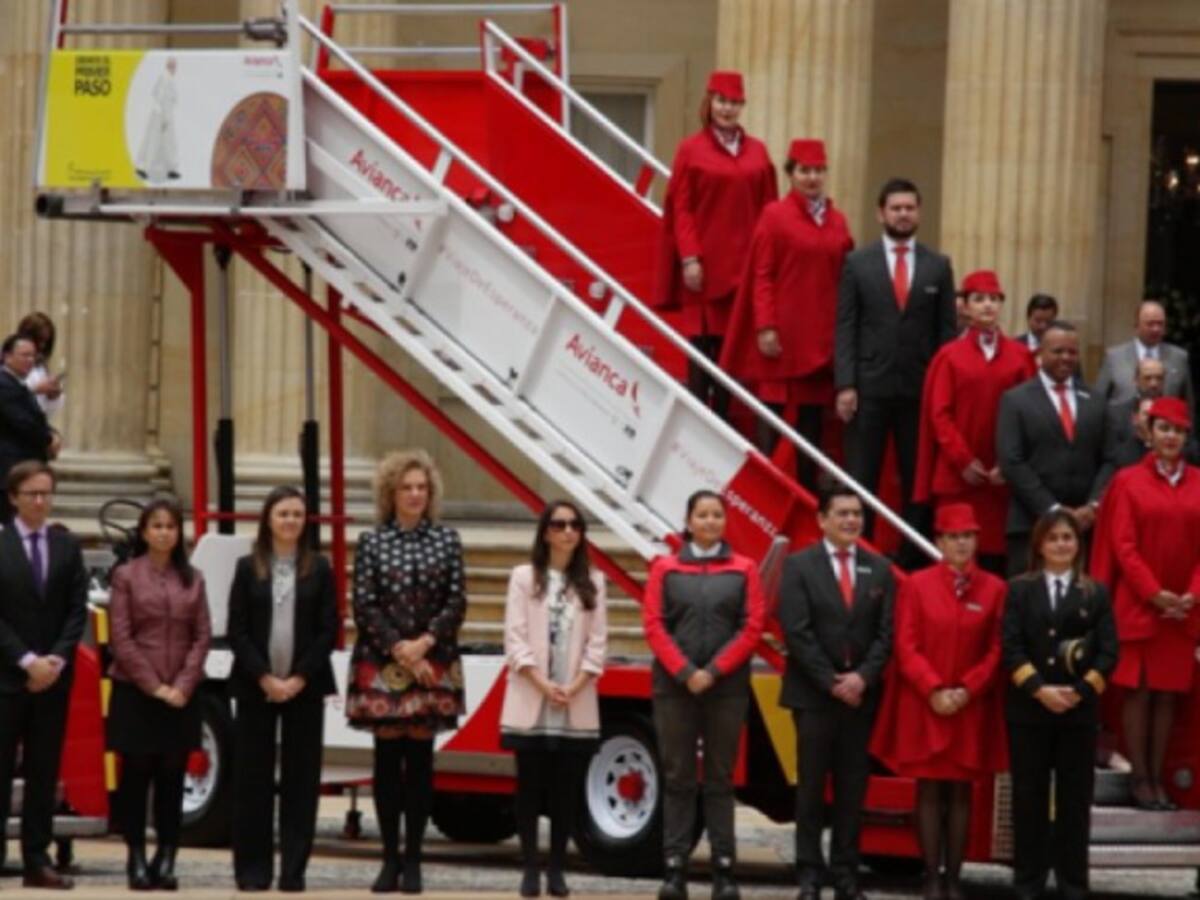 Joven copiloto del vuelo papal Bogotá-Cartagena se declaró emocionada por esta oportunidad