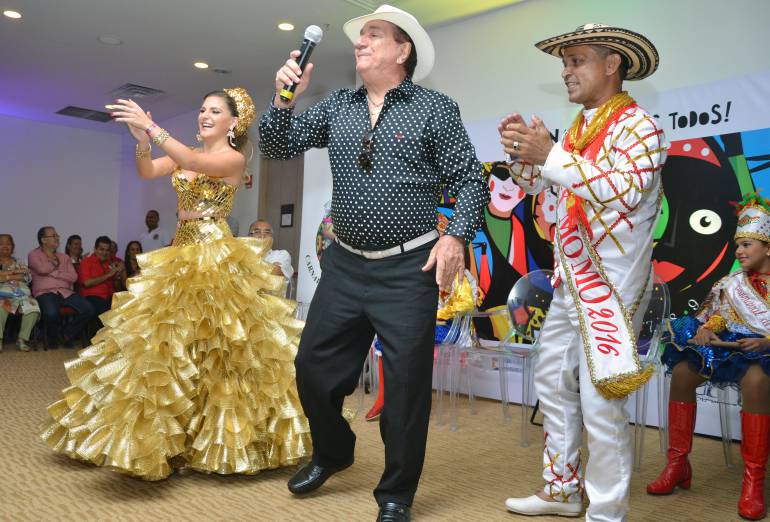Lanzamiento Carnaval de Barranquilla, la reina Marcela García, el cantante Dolcey Gutiérrez   y el rey Momo Lisandro Polo.  