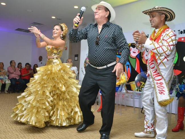 Lanzamiento Carnaval de Barranquilla, la reina Marcela García, el cantante Dolcey Gutiérrez y el rey Momo Lisandro Polo.
