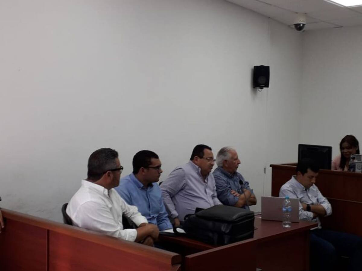 Exgerente y excontratistas de Triple A aceptan cargos