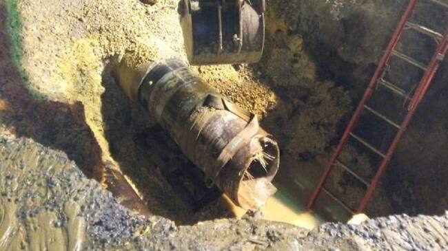 El terreno donde se concentran estos trabajos se llenó de agua y por tanto, impidió que se continuara con la ejecución de los trabajos